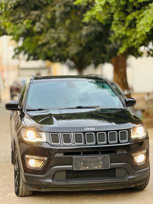 Jeep compas moteur 1.4 année 2017 image 2
