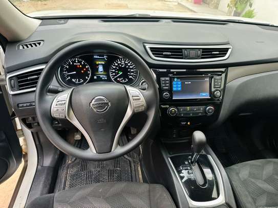 Nissan rogue année 2016 venant image 12