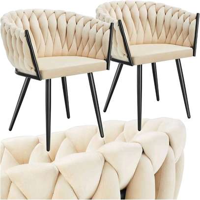Chaise tressée beige clair dossier design contemporain image 3