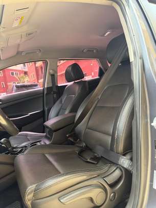 Hyundai Tucson image 8