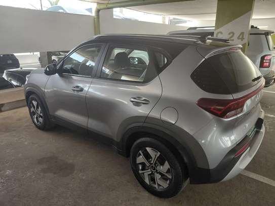 KIA SONET EXCELLENT ETAT SOUS DOUANE QUASI NEUVE image 5