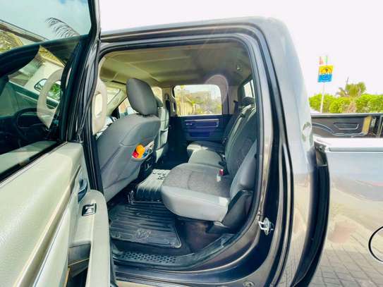 2017 Dodge Ram outdoorsman 1500. 5.7l gas image 3