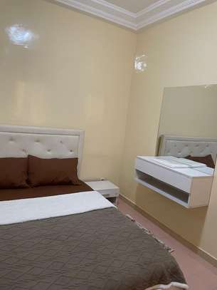 Appartement meublé 2 chambres à louer – Derklé Liberté 5 image 9