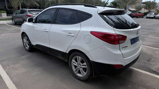 Hyundai ix35 SUV compact blanc automatique image 2