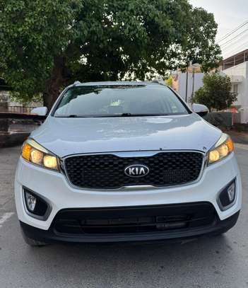 Je vends ma kia sorento 2017 automatic essence AWD image 2