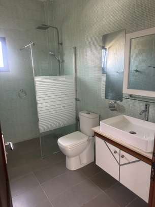 Appartement F4 Dieuppeul image 5