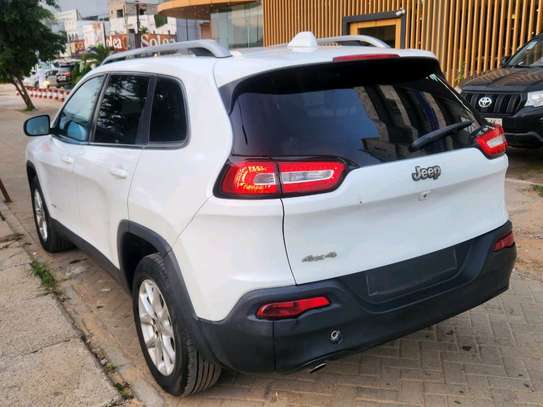 Jeep cherokee image 11