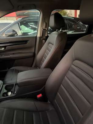 Honda Crv 2023 full option image 7