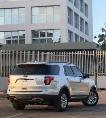 FORD EXPLORER 2018 image 5