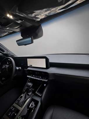 LOCATION LAND CRUISER 2025 image 2
