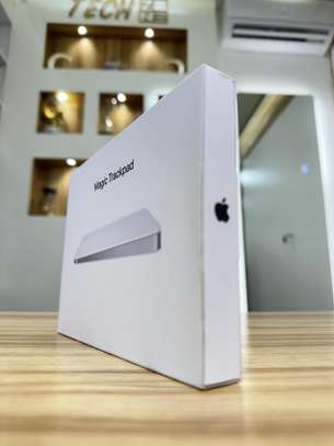 Magic Trackpad 2 image 2