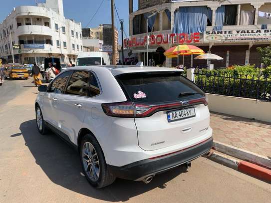 Ford Edge 2016 SUV Blanc Confort et Puissance image 4