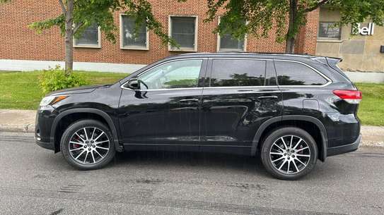 Toyota Highlander image 5
