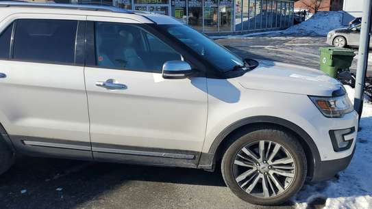 Ford Explorer 2017 image 12