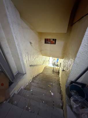 CHOWROOM A LOUER image 6