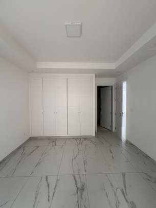 F4 neuf à vendre aux Almadies image 8