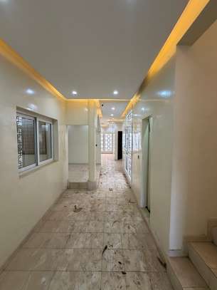 UNE VILLA R+2 A LOUER image 3