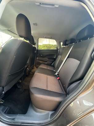 Mitsubishi outlander image 5