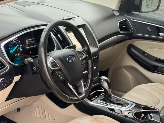 Ford Edge titanium image 11