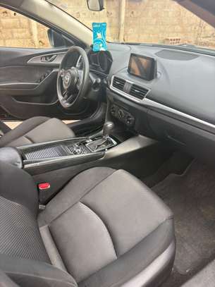 Location Mazda 3 2018 image 5