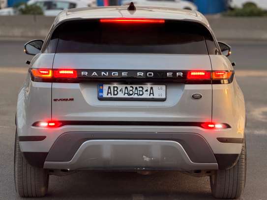RANGE ROVER EVOQUE 2021 ESSENCE image 4