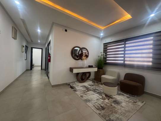 Appartement Meublé F4 à louer à fan résidence image 8
