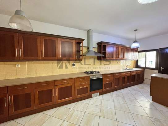 APPARTEMENT DE 366 M² - VUE PANORAMIQUE SUR L'OCÉAN image 10