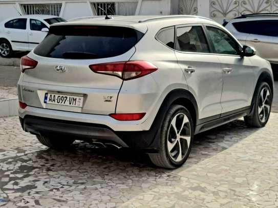 Hyundai Tucson image 8
