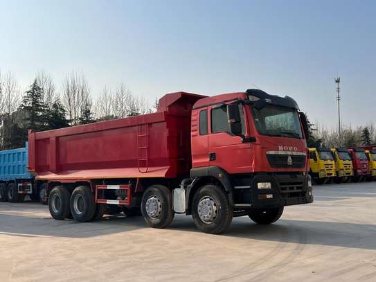 Howo TX 8X4 Dump truck  ´ image 3