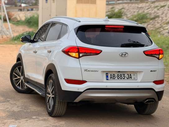 Hyundai Tucson image 8