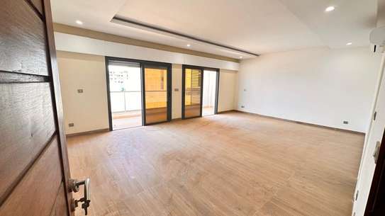 Villa à vendre aux Almadies Recasement 1 image 2