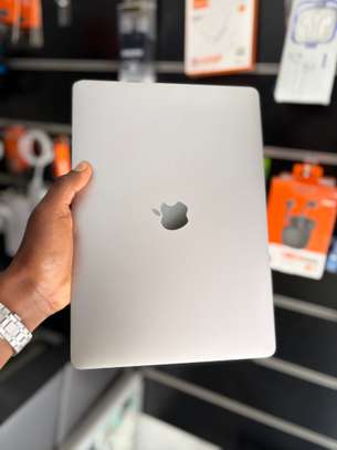 MacBook Pro core i5 écran 13pouce Retina 2017 image 3