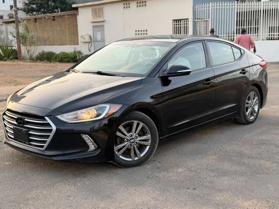 Hyundai Elantra image 2