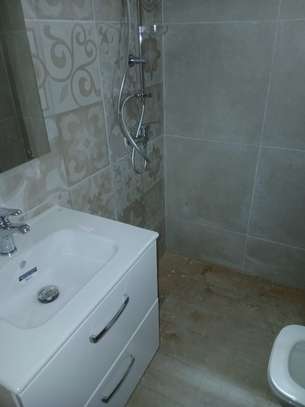 Un appartement f4 à louer à Ouakam image 14
