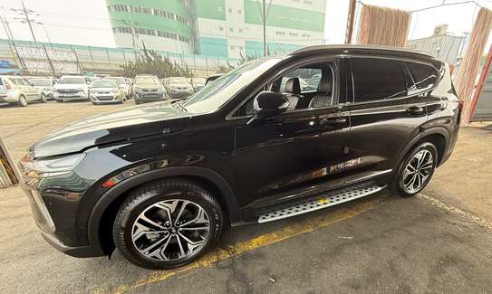 Hyundai Santa Fe essence 2019 full options image 13