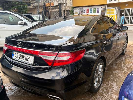 Hyundai Grandeur Berline  4 portes noire performance image 6