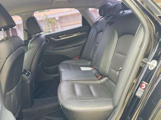 Hyundai Grandeur image 9