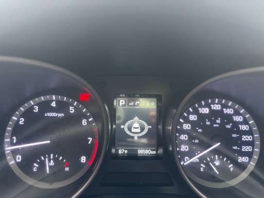 Hyundai Santafé venant 2018 full options 2.0L image 12