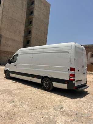 Mercedes sprinter image 4