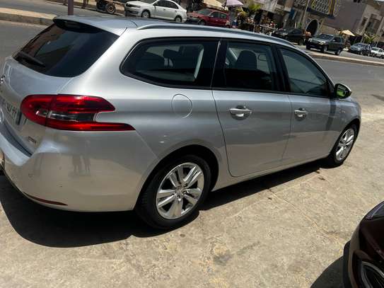 PEUGEOT 308 1.6 image 6