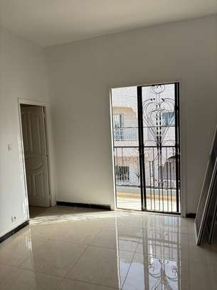 Appartement F3 à Zac Mbao image 6