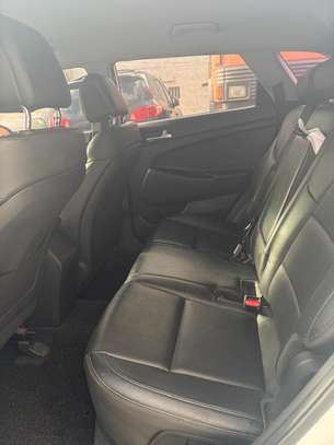 HYUNDAI TUCSON 2016 image 9