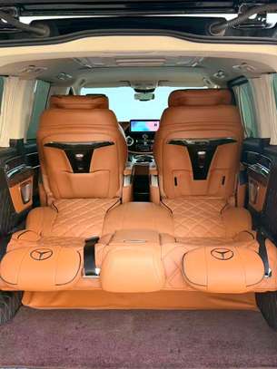 Mercedez Benz 2024 image 14