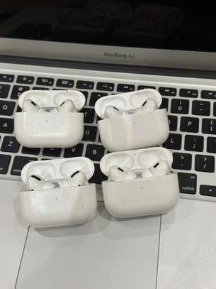 Airpods Pro 2 authentic image 3