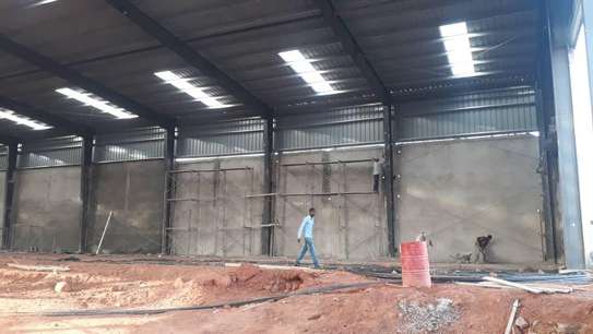 Usine et Hangar de 7000 m2 à vendre à Thiaroye image 2