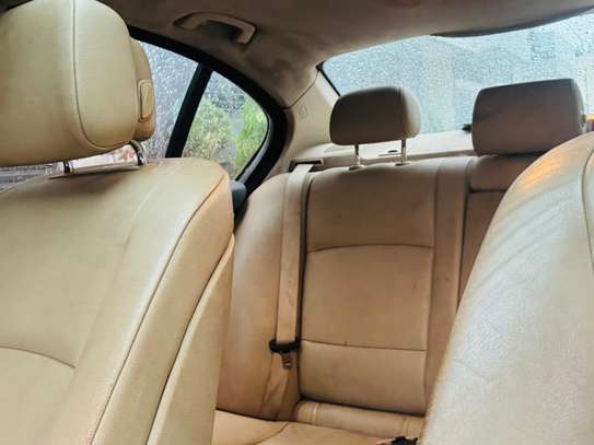 BMW 528i xdrive 4Cylindres image 8