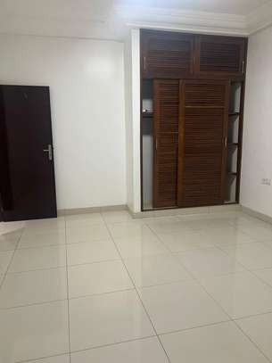 Appartement F4 a louer aux Almadies ( derrière la Gondole ) image 7