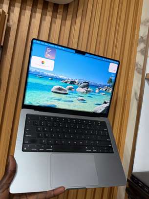 MacBook Pro M1 puce Apple 2021 image 2
