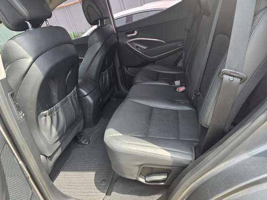 Hyundai Santa Fe 2018 SUV gris spacieux image 2