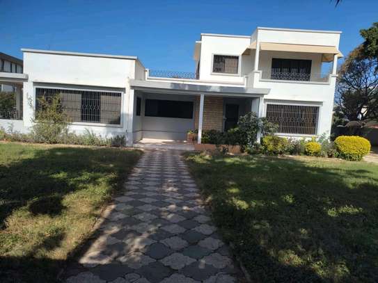 Villa Fann Résidence de 2397m2 image 4